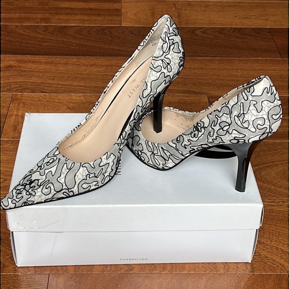 Nine West Shoes - Nine West NWOT Women’s Black Barbe Pumps